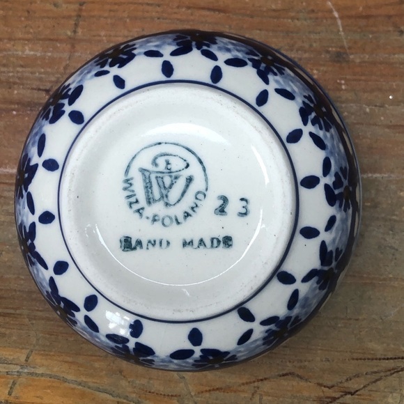 Wiza Poland Handmade Polish Pottery Country Blue Daisy Pattern Sauce Bowl 3 3/4” - Picture 4 of 5